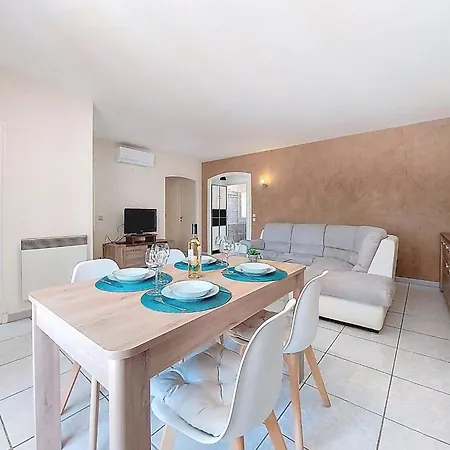 Semesterbostad Mauclair-2 By Interhome *